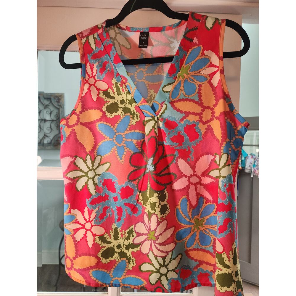 Emery Rose Sleeveless Blouse Size Medium